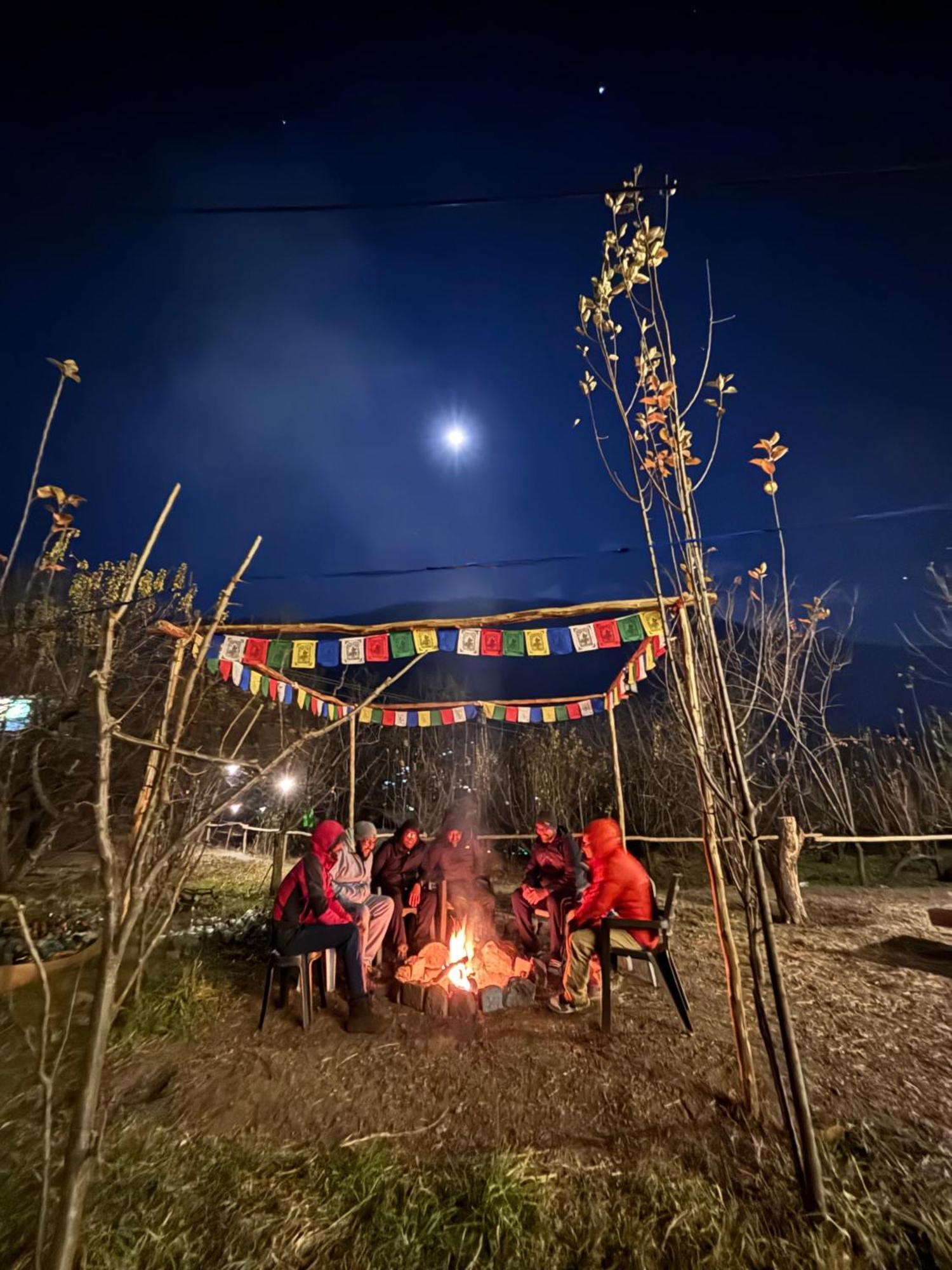 Basecamp Manali Hostel Exterior photo